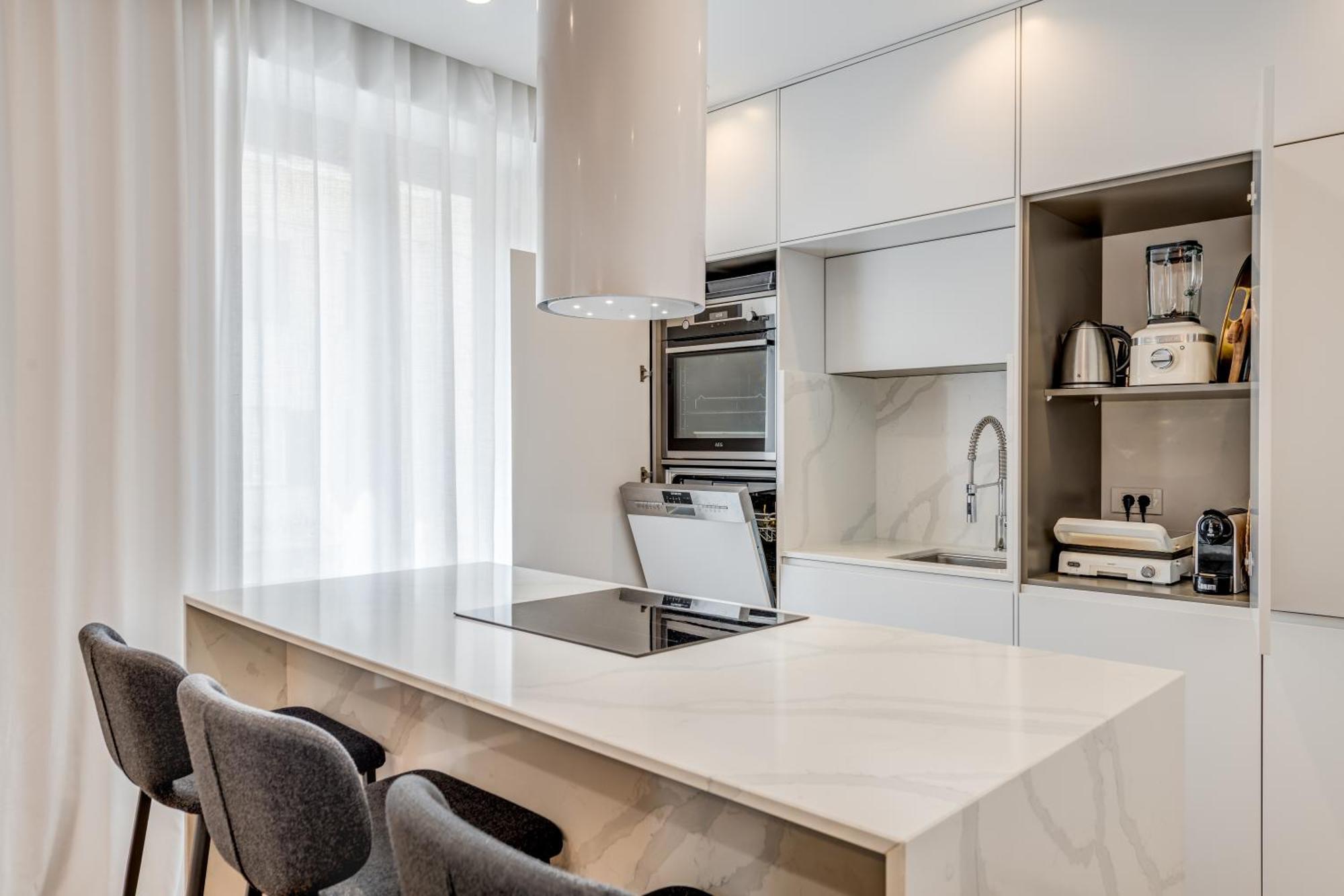 Top Location! Spacious Lux Apartment -5 Min From Beach & Centre Split Dış mekan fotoğraf